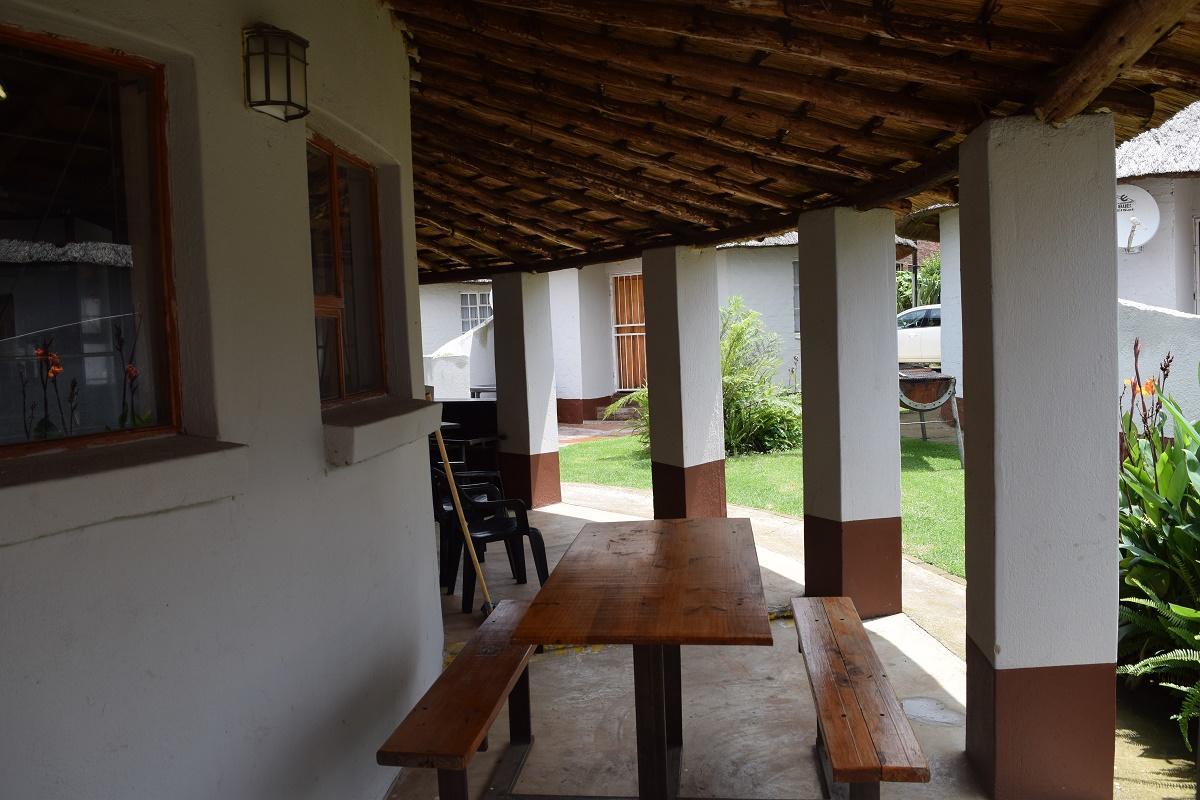 Sheri'S Lodge & Backpackers Graskop Extérieur photo
